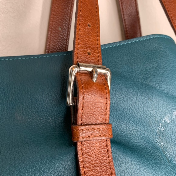 Pittards Soho Carryall Leather Tote Bag in Celeste - Picture 4 of 15